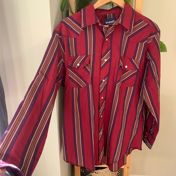 Wrangler // VTG Western Striped Button Down - Picture 9 of 12